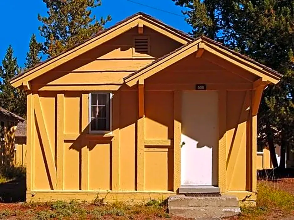 Lake Yellowstone Hotel & Cabins