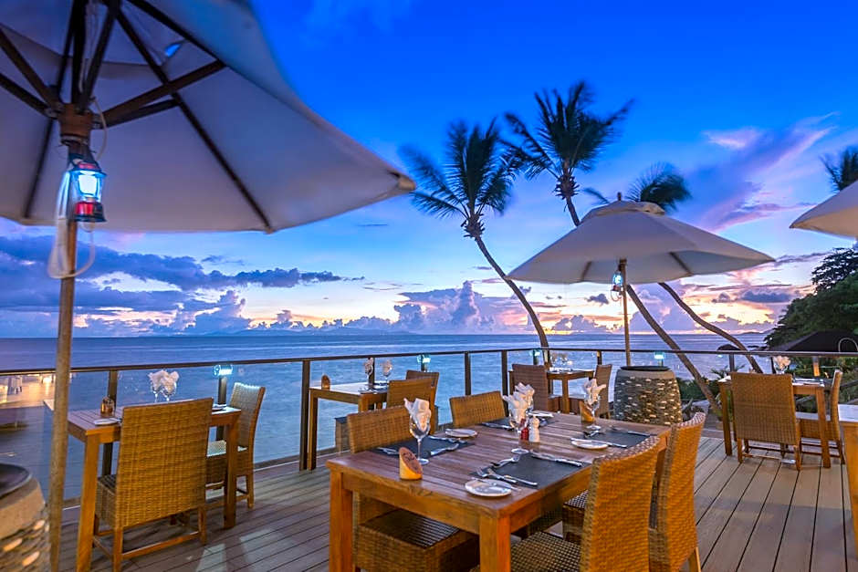 Coco de Mer and Black Parrot Suites