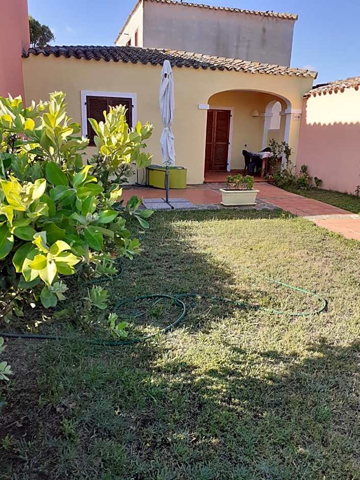 casa mirice in residence con piscina ,wifi,climatizzatore vicino al mare