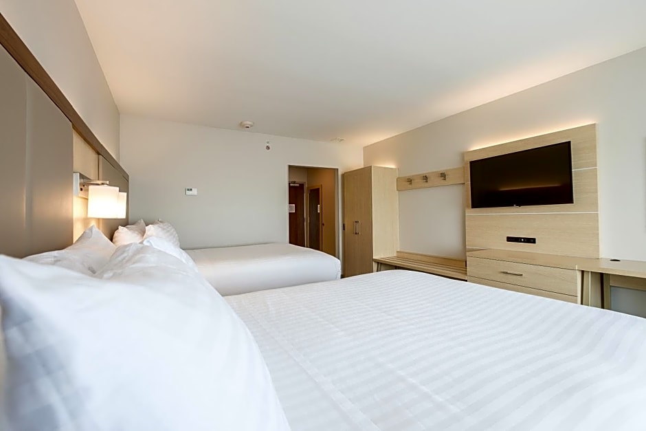 Holiday Inn Express & Suites Eagan - Minneapolis Area By IHG
