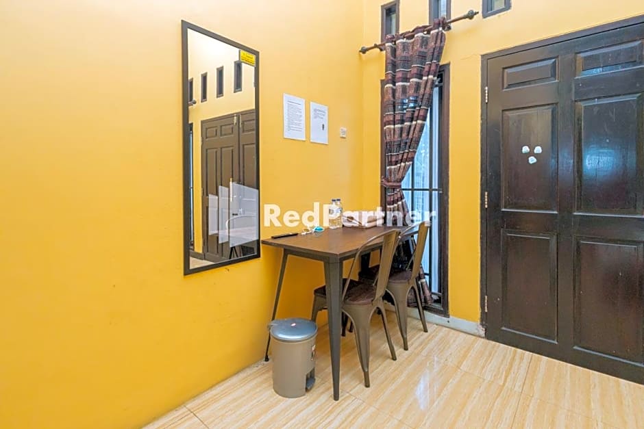 Boss Residence Serang Mitra RedDoorz