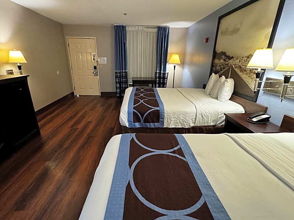 Super 8 by Wyndham Houston/NASA/Webster Area