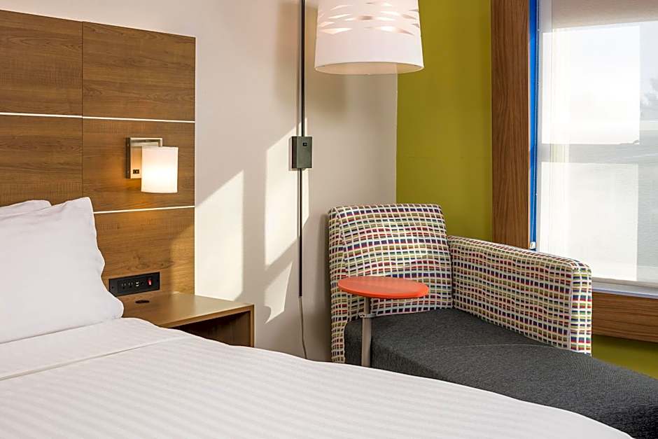 Holiday Inn Express Hotel & Suites White River Junction By IHG