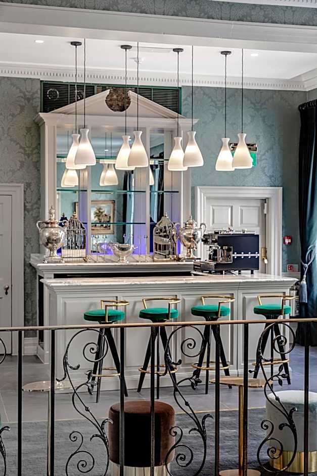 No. 30 Knightsbridge