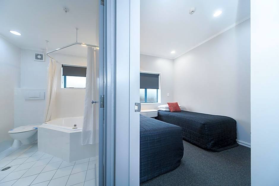 Aubyn Court Spa Motel