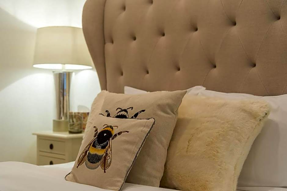 Spacious 1 bed Sloane Square