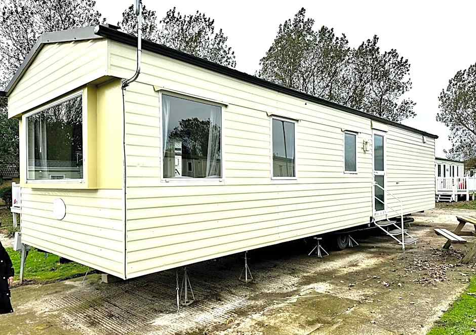Goldflinch - 3 bedroom (8 birth) caravan Sand Le Mere