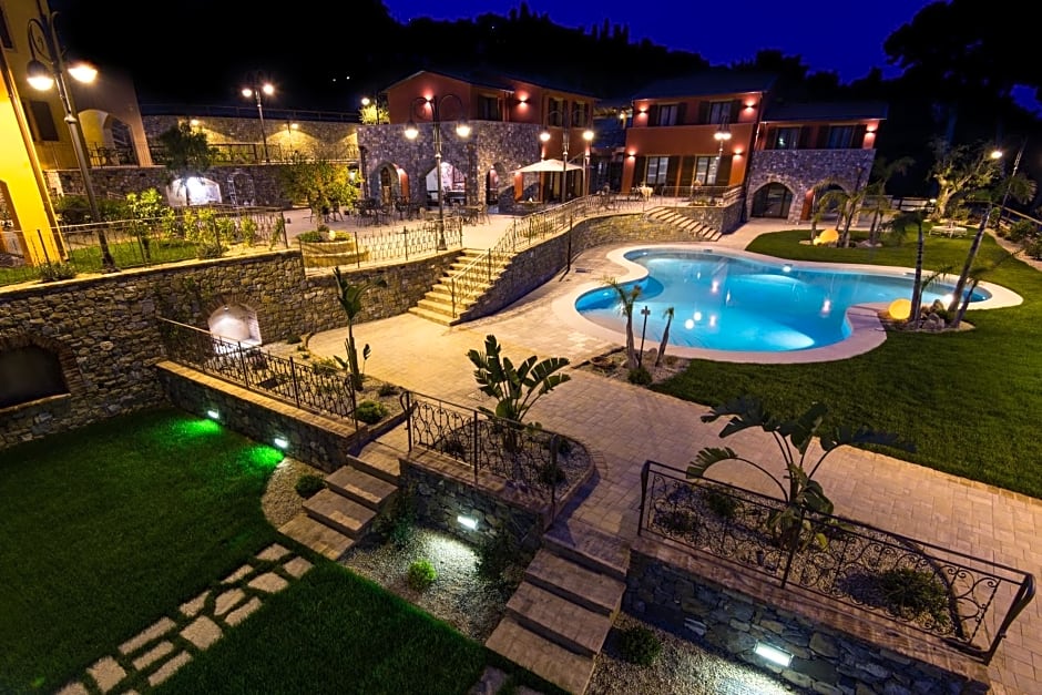 Leonardo Resort