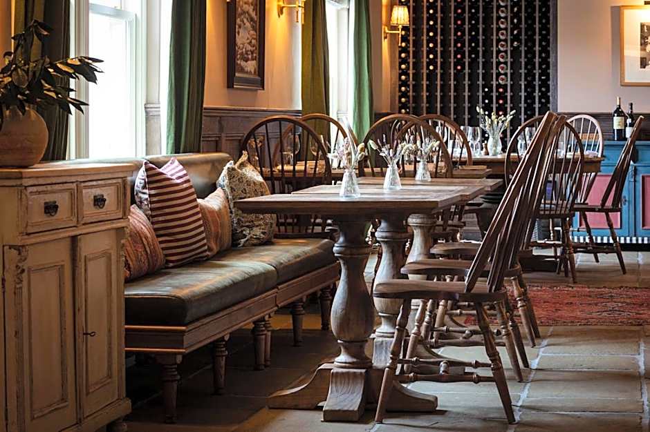 The Kirkstyle Inn & Sportsman Rest