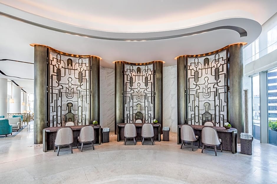 Waldorf Astoria By Hilton Bangkok