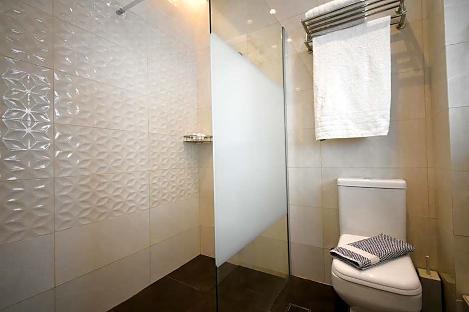 Elena Village Hotel & Suites