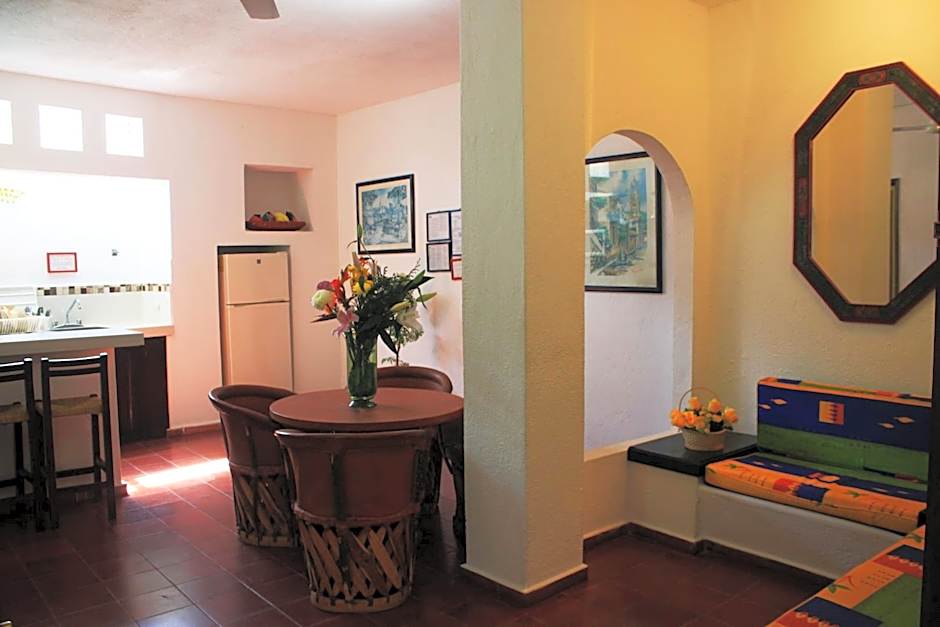 Suites Plaza del Rio