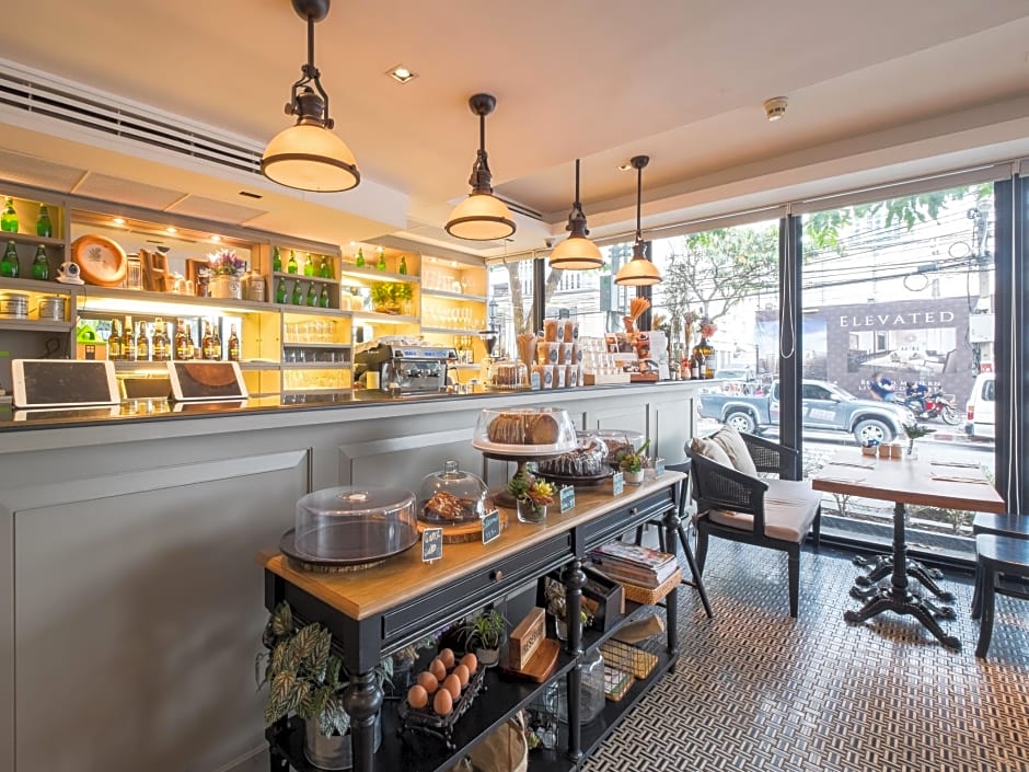 Rongratana Executive Residence