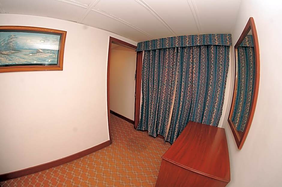 Photo 1 of 17 of Executive 1 King Bed Suite