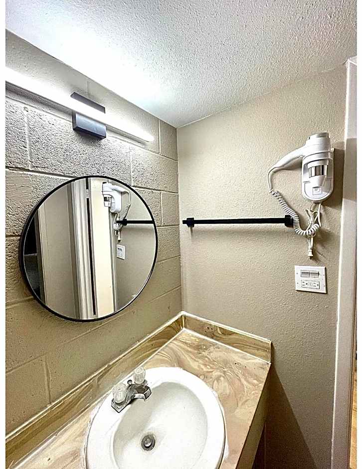 Super 8 by Wyndham Blythe