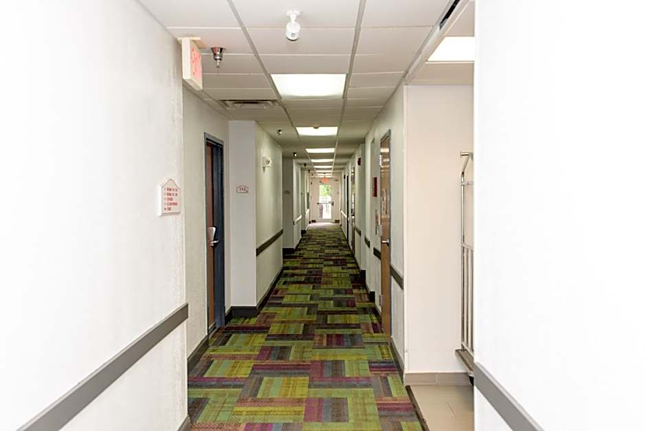 HomeTown Inn-Ringgold