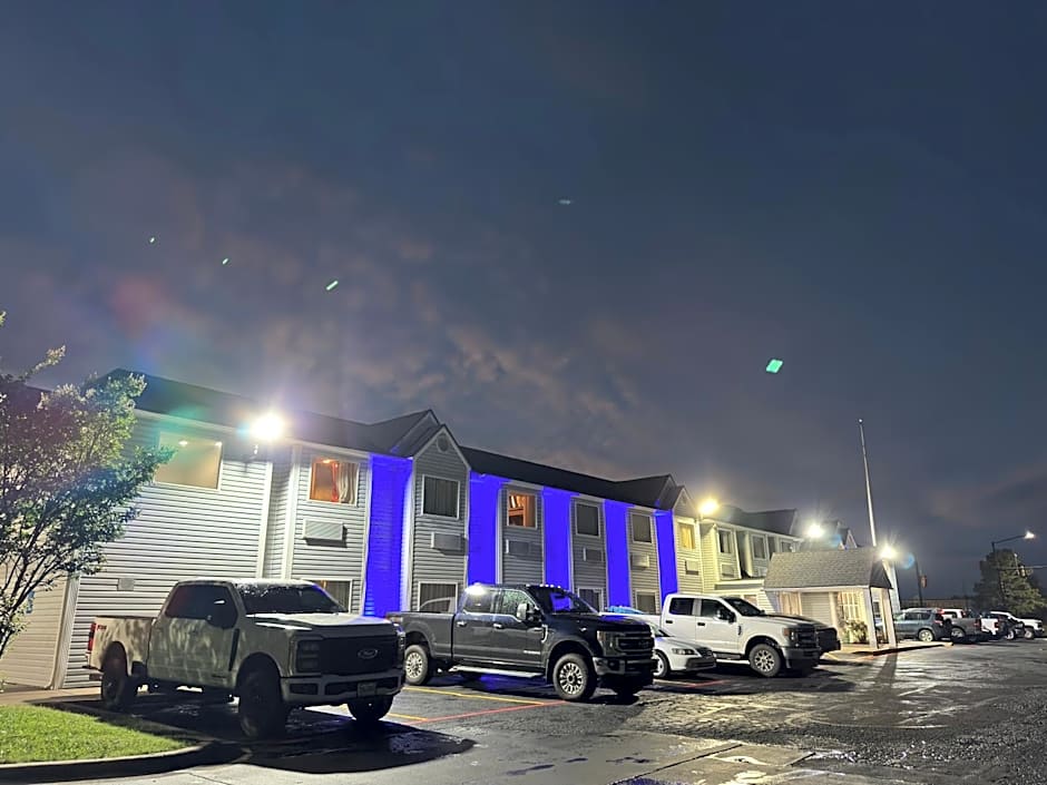 Americas Best Value Inn And Suites Ada