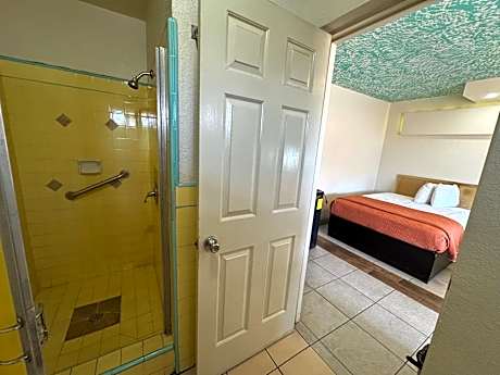 Budget Twin Room