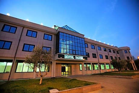Hotel Parisi