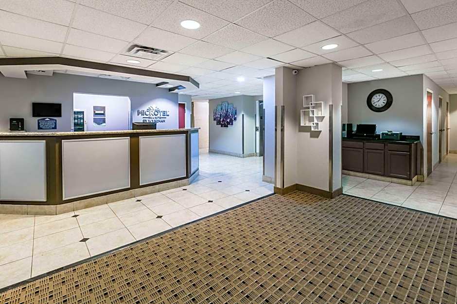 Microtel Inn & Suites by Wyndham Scott Lafayette