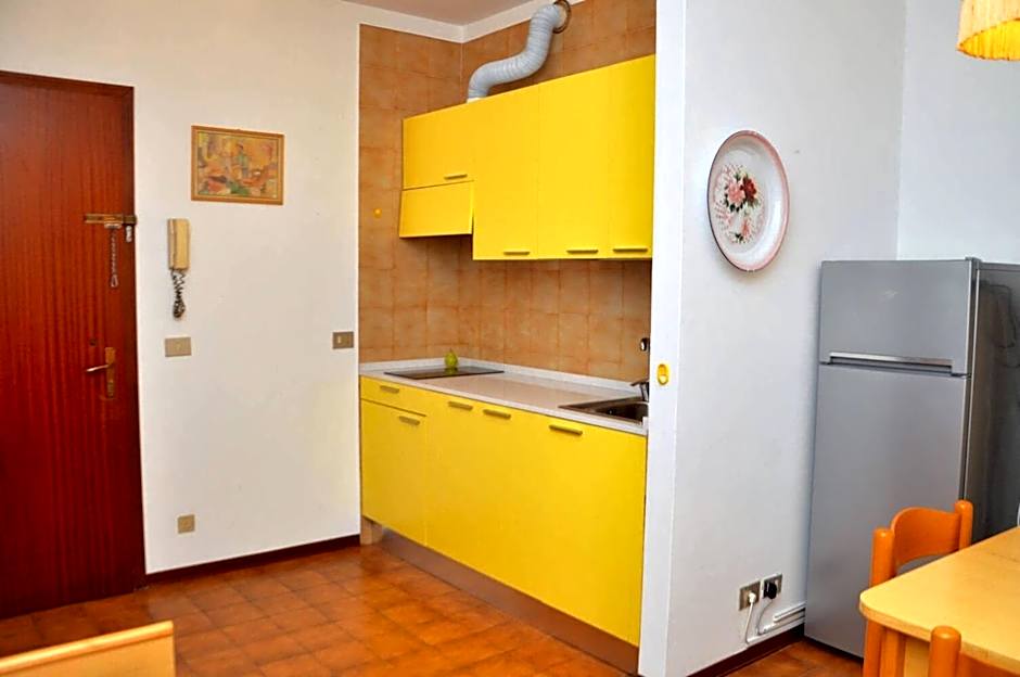 Cozy flat perfect for families next to the beach