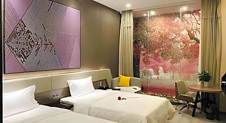 IU U+ Guanying Bed Room