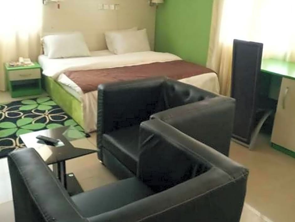 De-Compact hotel & suite