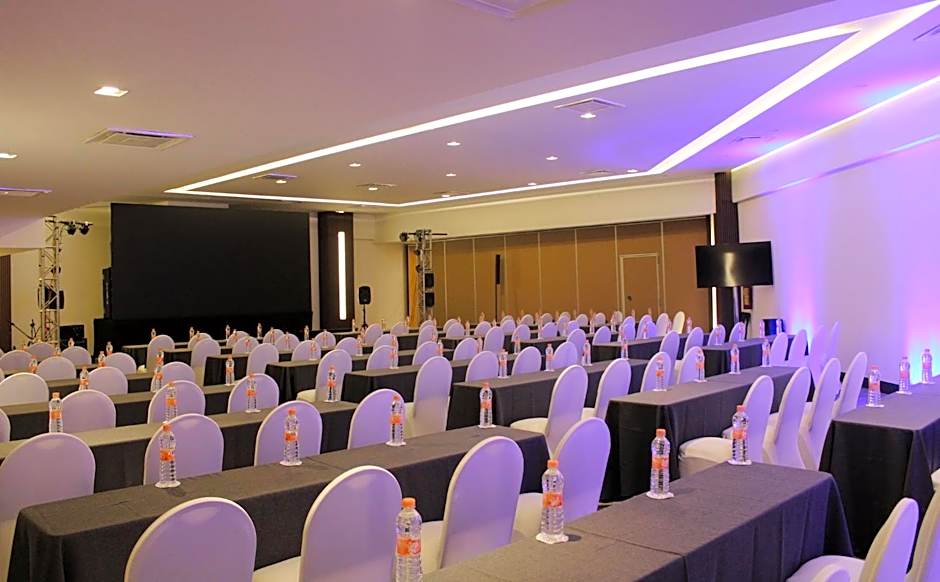 Holiday Inn Mexico Dali Airport By IHG