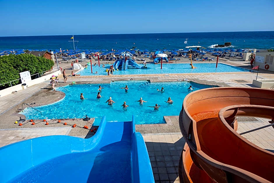 Mare Blue Hotel