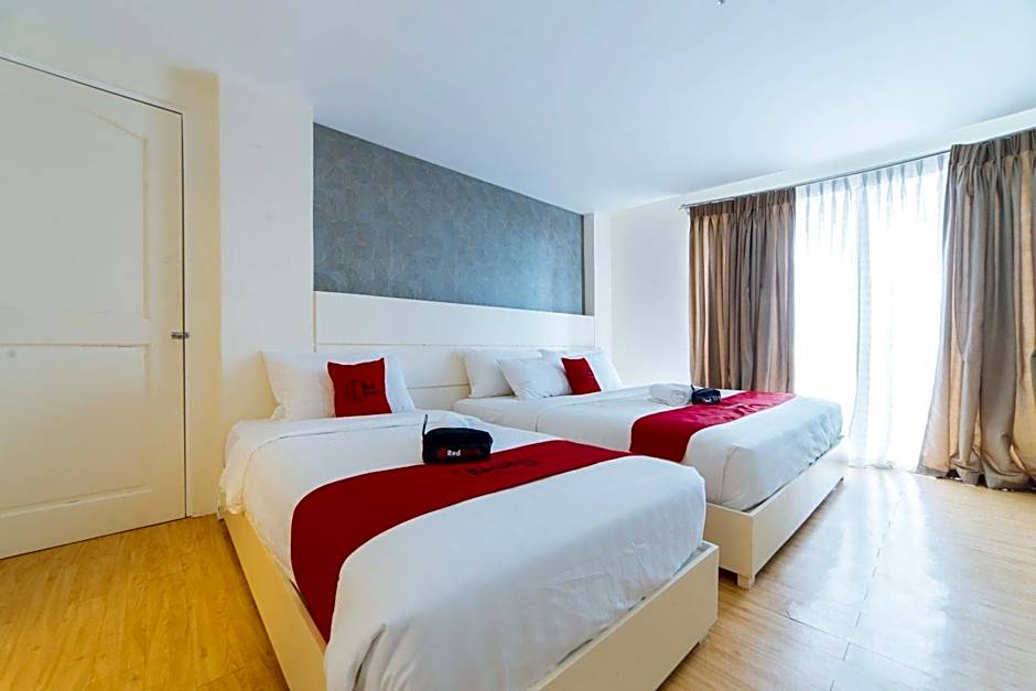 RedDoorz Plus at Hotel Metro Kalibo