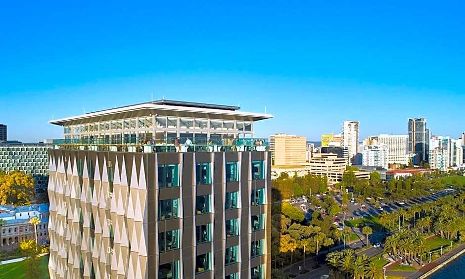 DoubleTree By Hilton Perth Waterfront