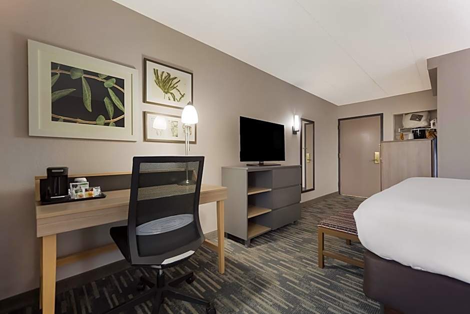 Wingate by Wyndham Lincoln Airport East