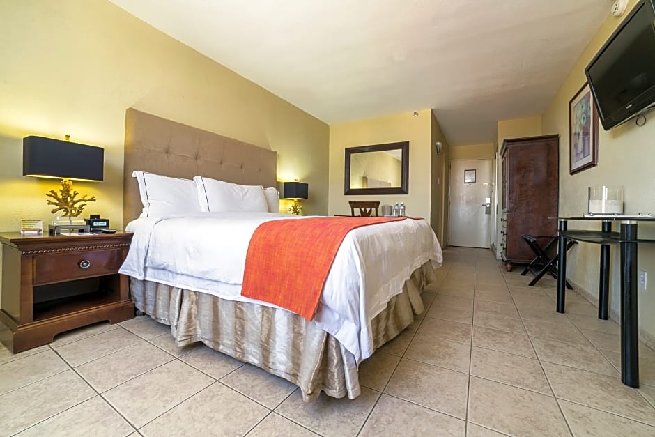 TRYP by Wyndham Aruba Adults Only Hotel