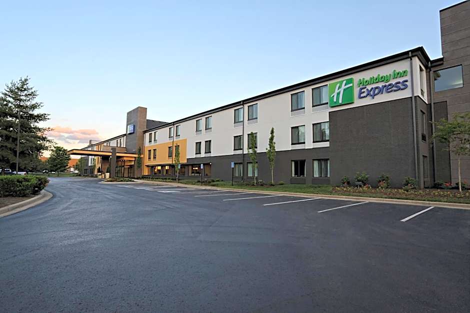 Holiday Inn Express Brentwood-South Cool Springs By IHG