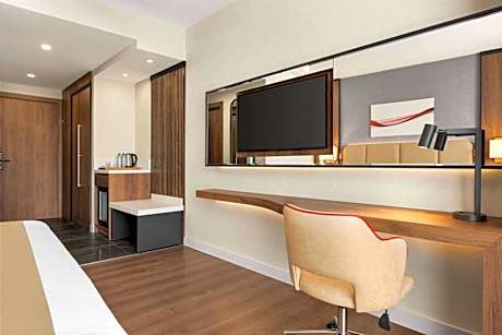 Deluxe King Room - Smoking