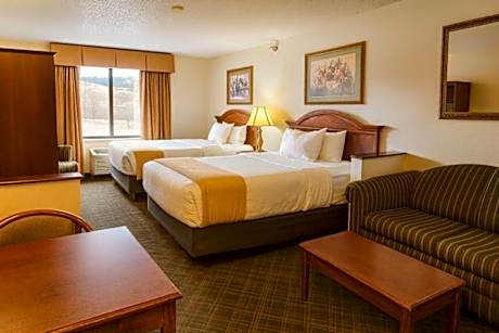 Executive Queen Suite with Two Queen Beds