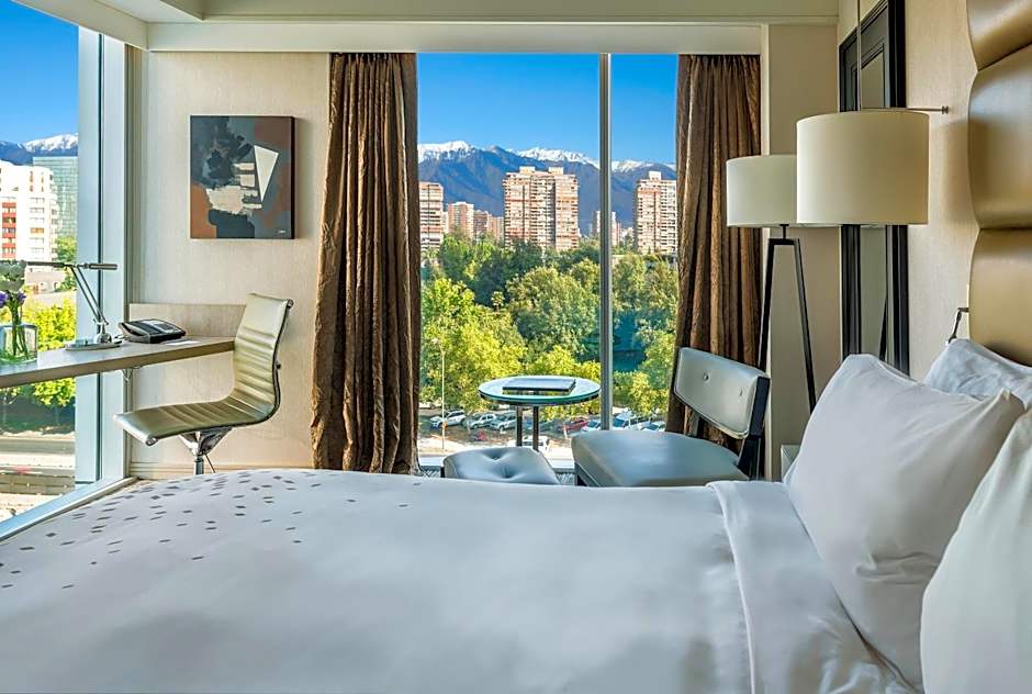 Renaissance Santiago Hotel