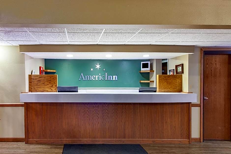 AmericInn by Wyndham Hutchinson