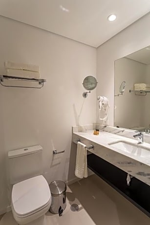 LUXURY COUPLE + 01 SINGLE BED CAPACITY 02