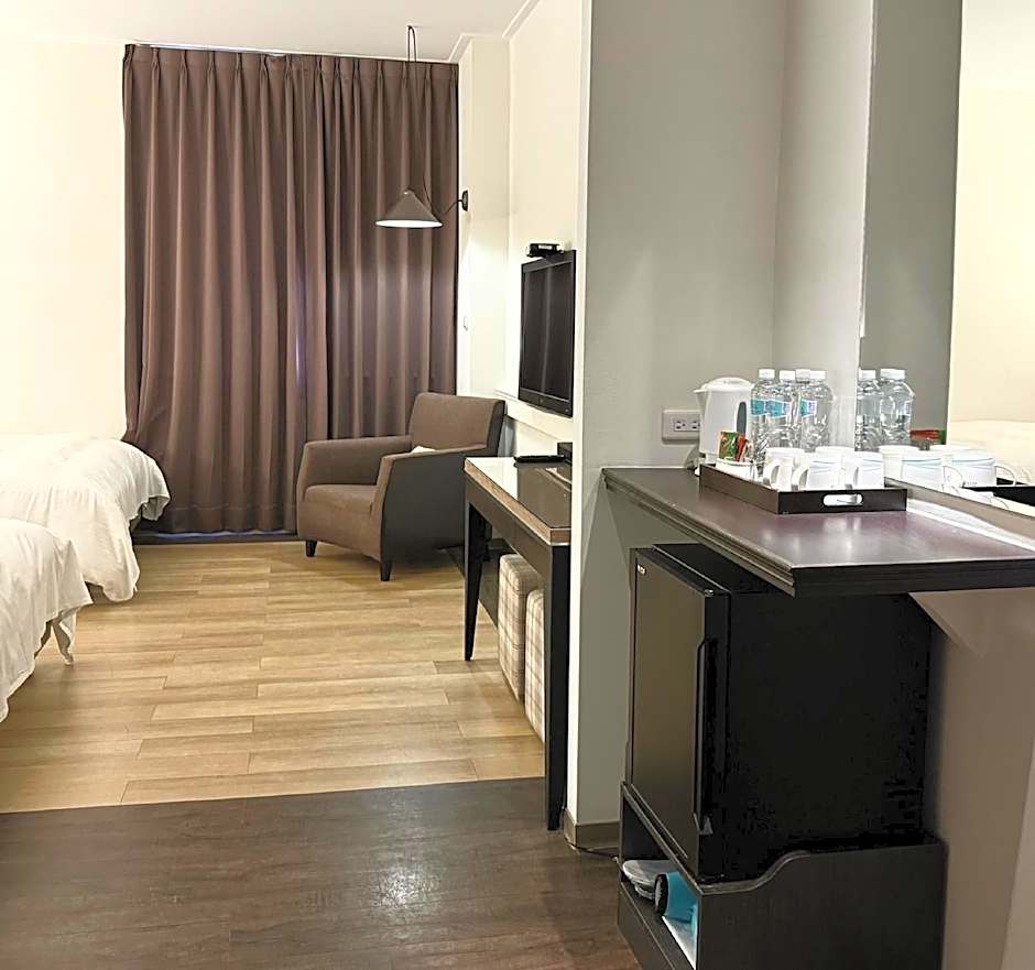 53 Hotel