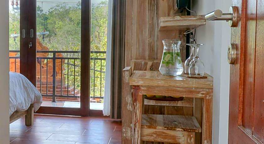 seno guesthouse and cafe