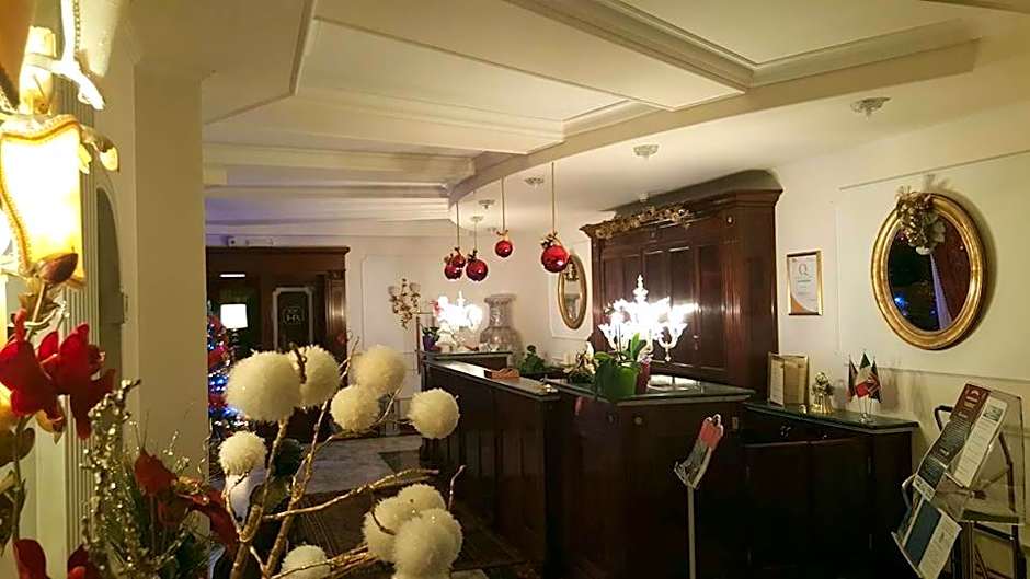 Hotel Royal