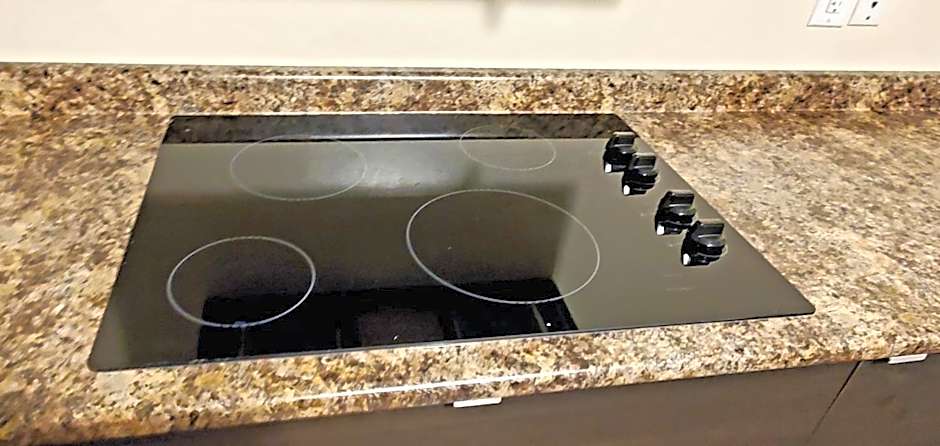 Agassiz Hotel and Restaurant - Under New Management