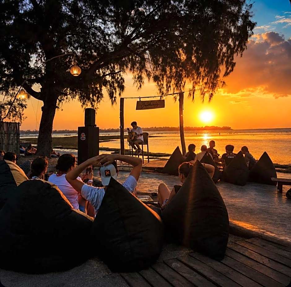 Jackies Gili Beach Club