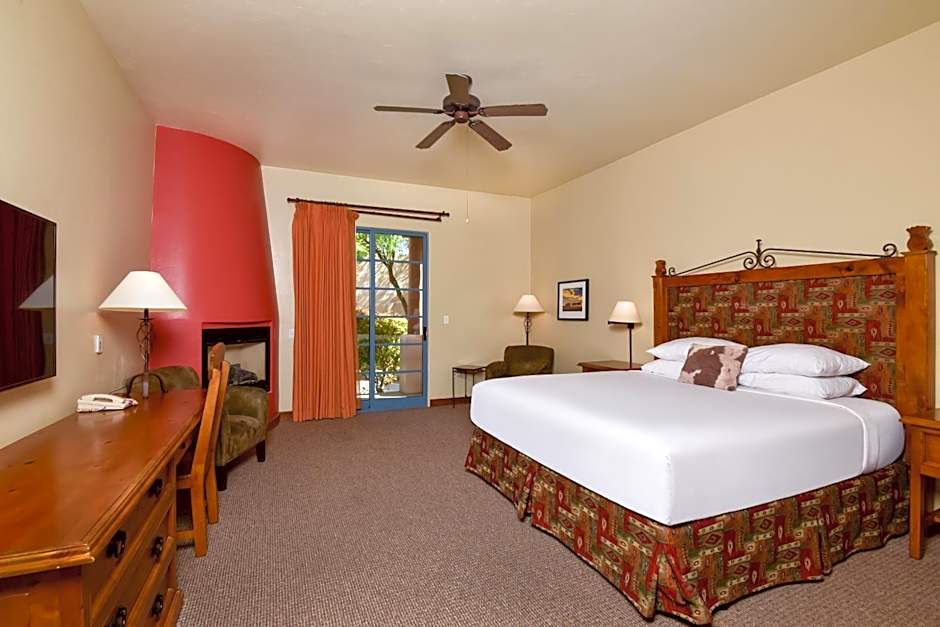 Lodge On The Desert
