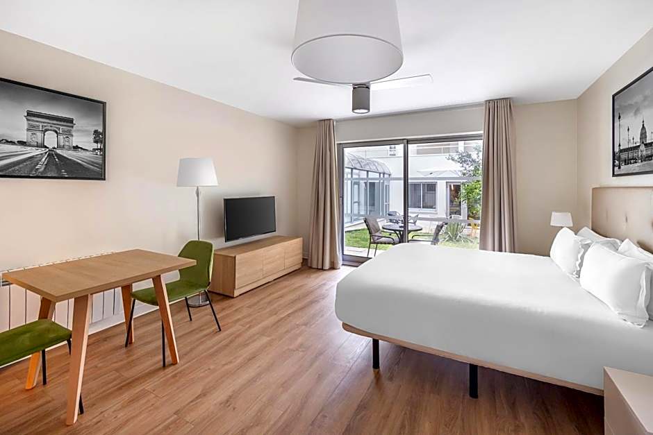 Photo 1 of 7 of Studio Apartment