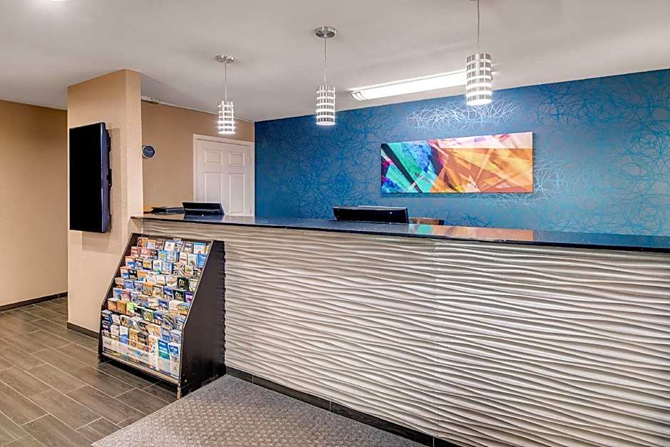 Best Western Cedar Inn