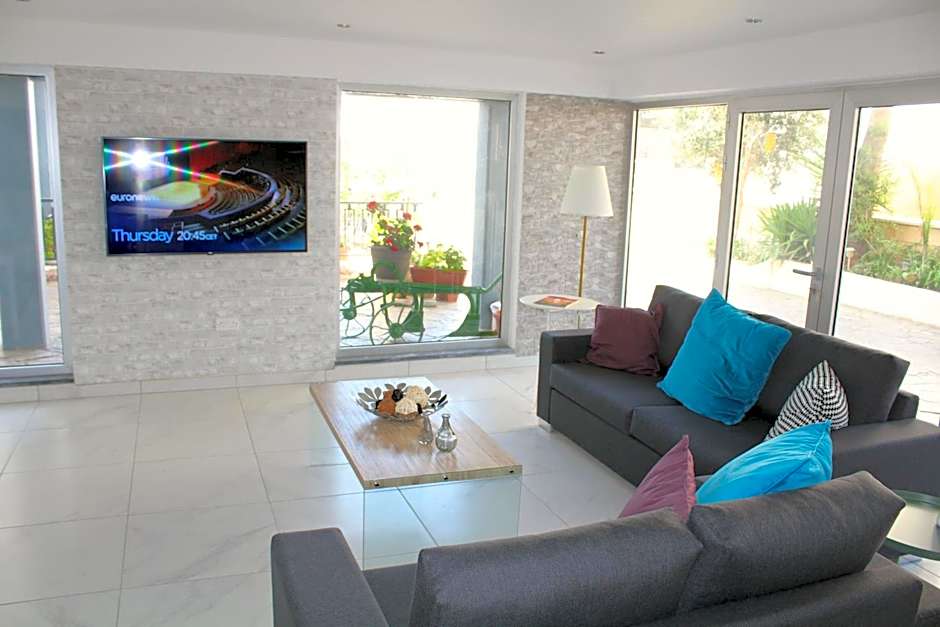 Maria Zintili Apartments