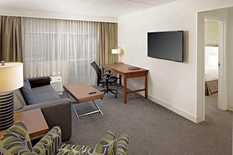 1 King Bed Junior Suite-Nonsmoking