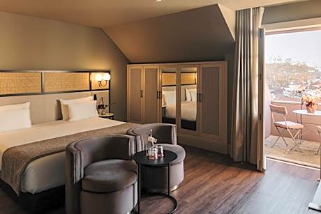 Superior Room with Balcony